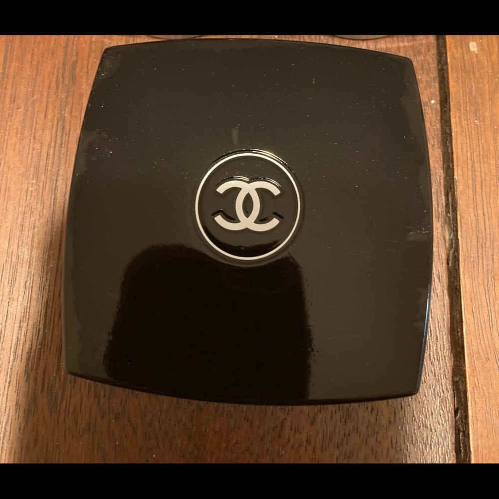 Authentic Chanel “Les Ombres” Eyeshadow Palette